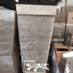 Maceta fibrocemento Piramidal 35 x 70 rayado marfil El Fausto, artesanal y resistente para plantas decorativas