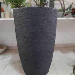 RAYUN - MACETA ROTOMOLDEADO "INCA" N°58 TEXTURADO - NEGRO