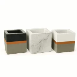 Maceta de fibrocemento cubo 10x10 decorada El Fausto, diseño artesanal moderno para suculentas o cactus en interior o exterior