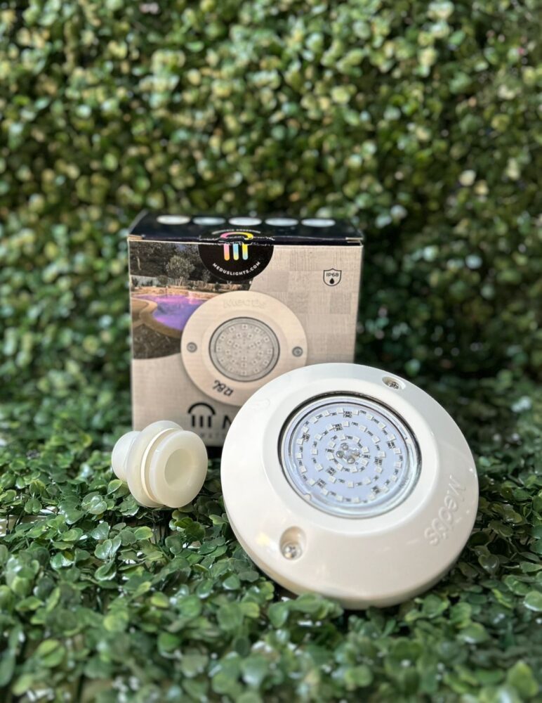 Luz RGB subacuática 12W Medus para embutir, multicolor y resistente al agua para piletas o fuentes